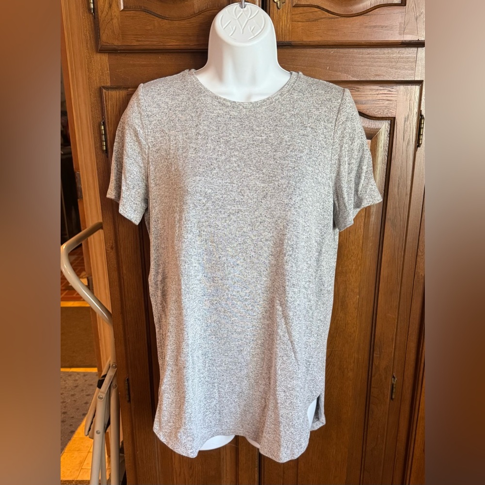 Ann Taylor Heather Gray Women's Short Sleeve Tee, size S
